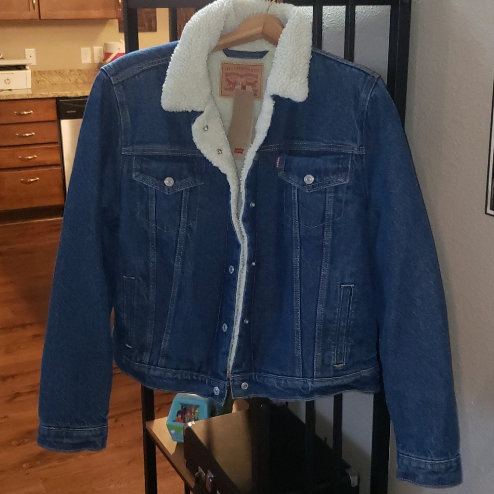NWT Levi's Denim Sherpa Trucker Jacket
